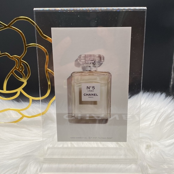 Chanel Cards Framed with stands ACRYLIC 4” x 6” Chanel # 5, # 5 L’Eau, Chance - Picture 6 of 7